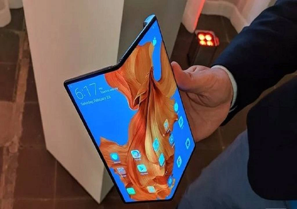 نگاهی بر گوشی های تاشو از ابتدا تا به الان